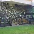 Hauswand mit buntem Graffiti